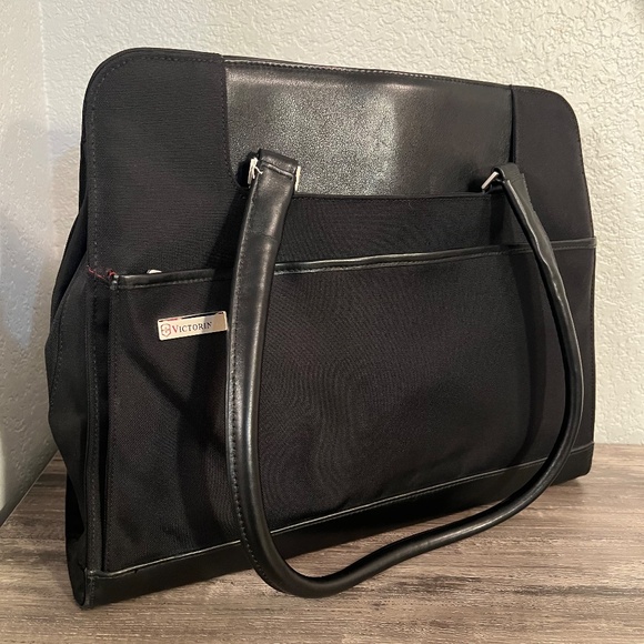 Victorinox Deluxe Business Black Tote Bag with Red Satin Interior - Picture 2 of 12